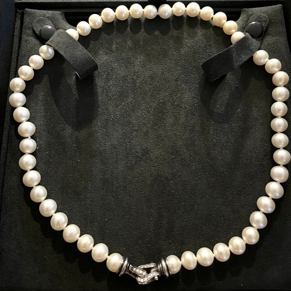 AUTHENTIC David Yurman Pearl Necklace with Diamond Clasp